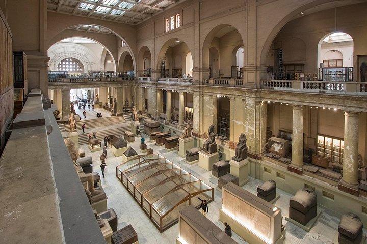 Giza Pyramids, Sphinx & Cairo Private day Tour Included Lunch