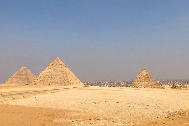 Full Day Private Tour to Giza Pyramids, Memphis and Sakkara Pyramids with lunch