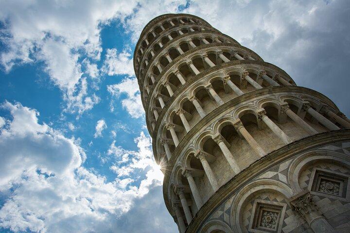 PRIVATE Day-Trip Tour around Pisa and Lucca from Florence