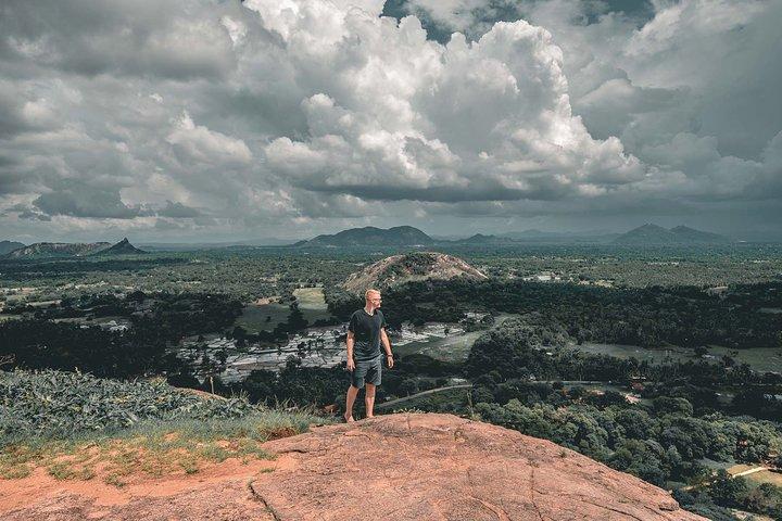Colombo to Dambulla Shuttle & Yapahuwa Historical Exploring