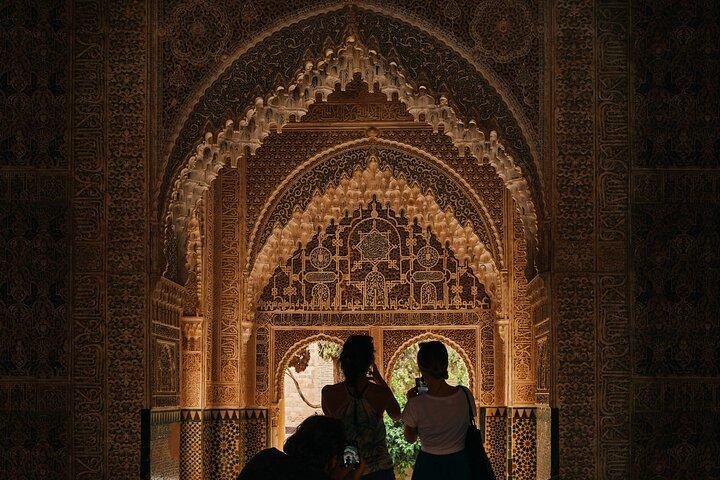 Skip The Line Alhambra and Generalife Guided Tour