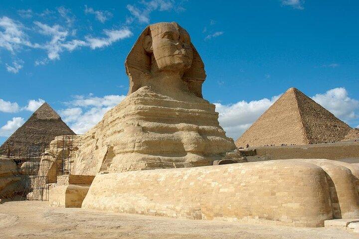 Explore Giza Pyramids, Sphinx and valley temple in half day tour
