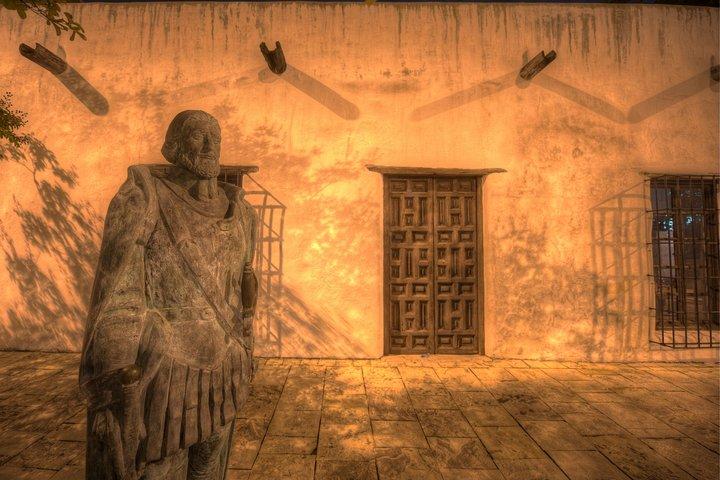 San Antonio Ghost Tour – Madams & Mayhem & Haunted History