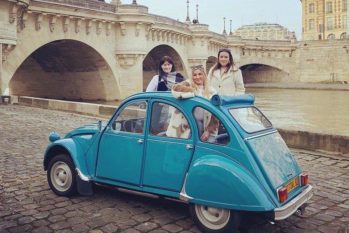 Private ride in a Citroën 2CV in Paris - 2h