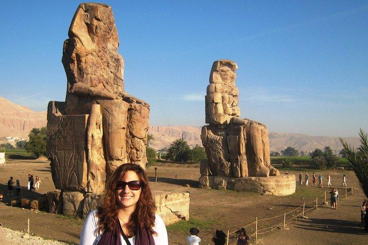Private Layover Tour From Luxor Airport to Luxor East and West Banks With Lunch
