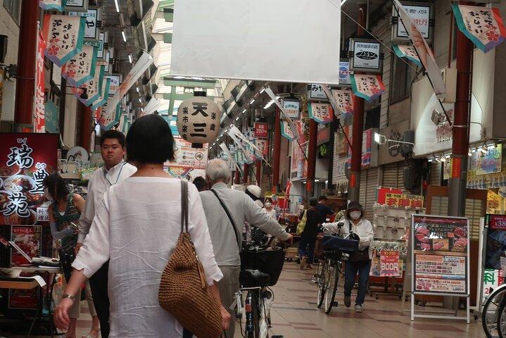 Osaka Castle and a visit to the longest shopping street in Japan
