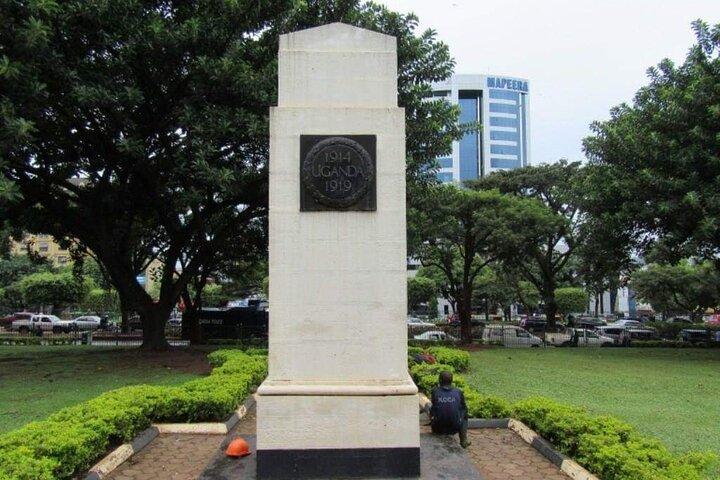 Kampala Half-Day Walking Tour with Local Female Guides