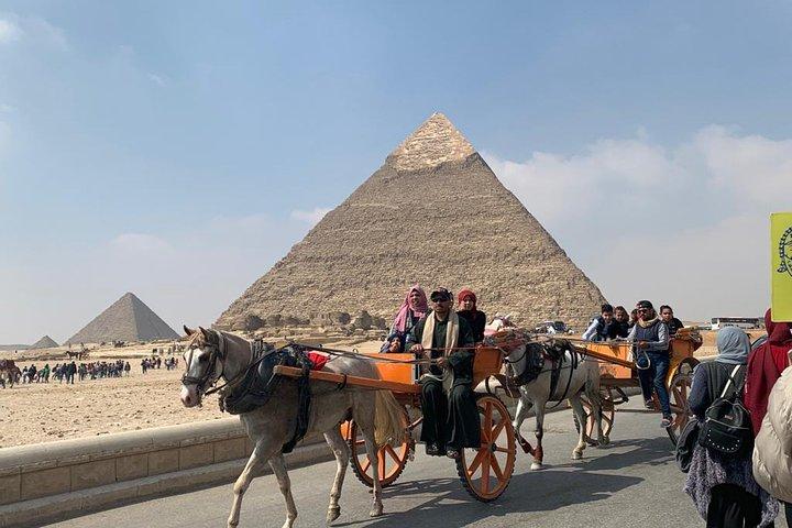 Pyramids of Giza and Great Sphinx Half-Day Private Tour