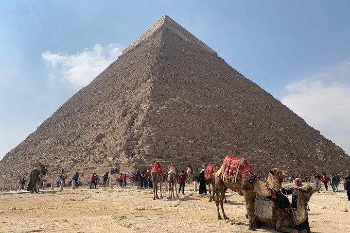 Pyramids of Giza and Great Sphinx Half-Day Private Tour