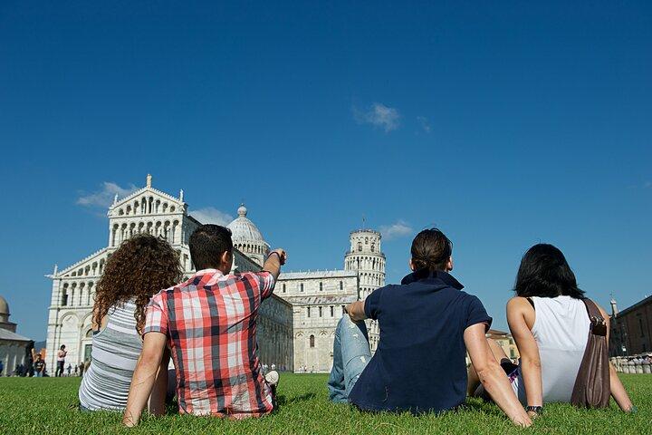 PRIVATE Day-Trip Pisa and Lucca GUIDED Tour from Florence