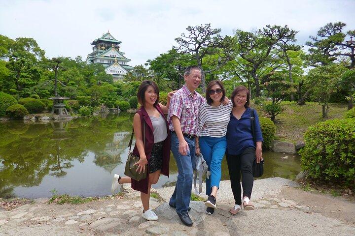 Osaka Castle and Sumiyoshi Taisha Shrine Private Half-Day Tour