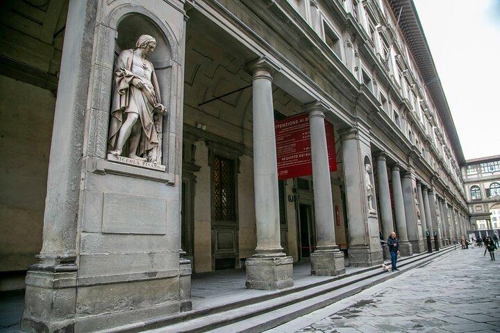 Uffizi Museum & Gallery Tour with Leonardo & Michelangelo Works