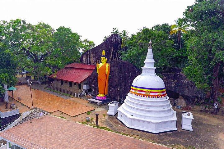 Hidden Temples and Secluded Coastlines Tour from Galle