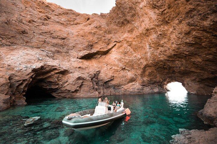 Rent a rib boat (per hour)