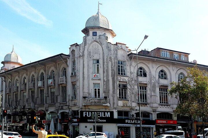 Izmir Private Walk Tour with a Professional Guide