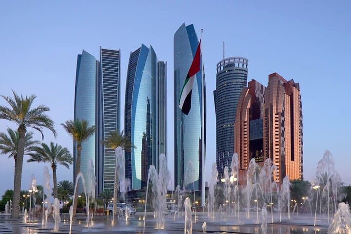 Private Abu Dhabi Tour of Grand mosque,Louvre museum,Etihad Tower & Qasr Alwatan