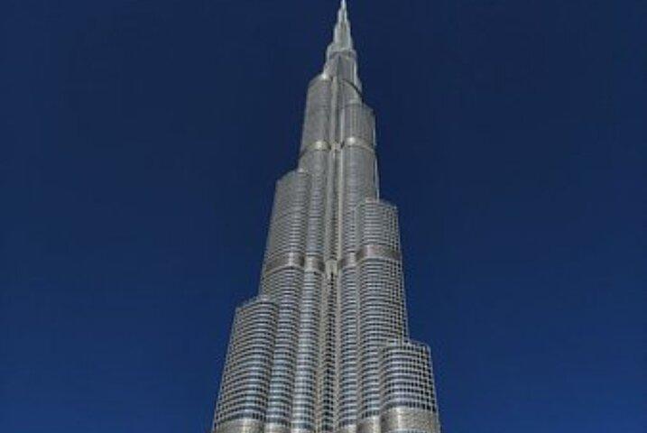 Enjoy Dubai with Burj Khalifa Ticket and 3 Course Lunch or Dinner