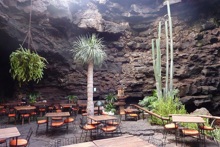 Private luxury Tour of Jameos del Agua and Cueva de los Verdes in Lanzarote