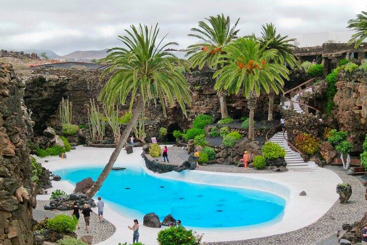 Private luxury Tour of Jameos del Agua and Cueva de los Verdes in Lanzarote