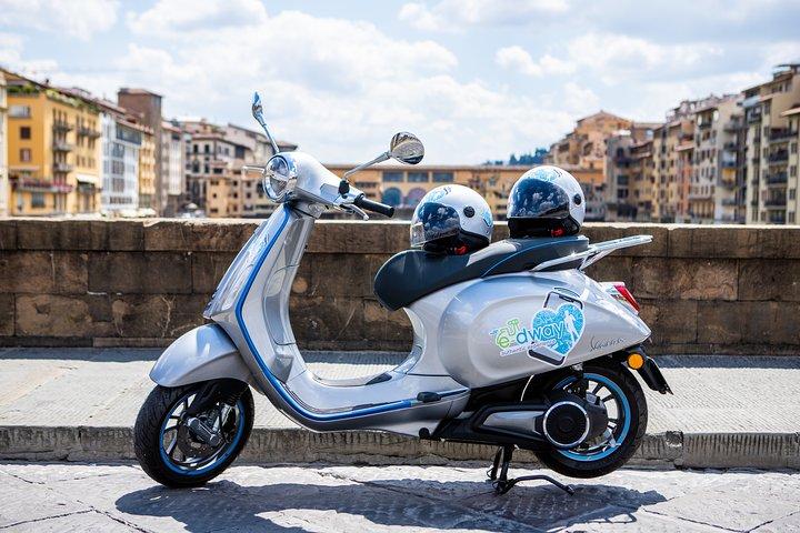 Rent your Electric Vespa 45 in Florence for 8 hours