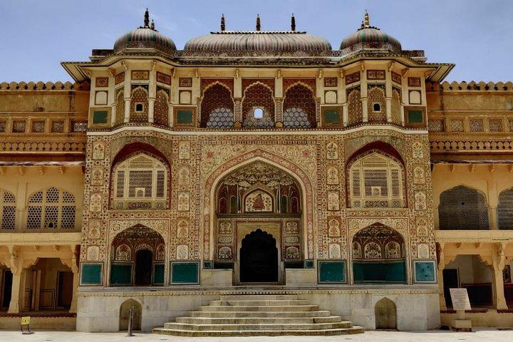 Jaipur City Day Trip from Delhi with Buffet Lunch