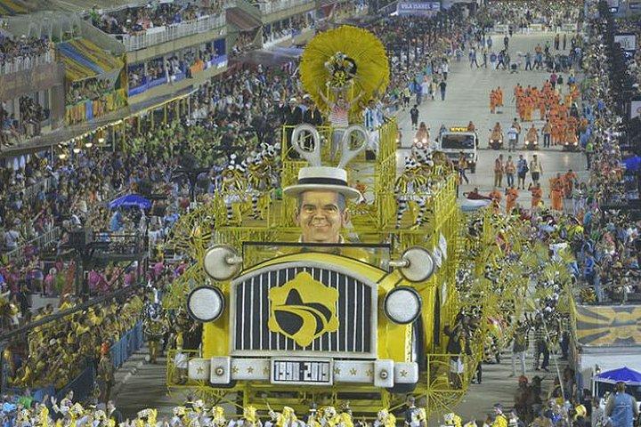 Rio Carnival Parade from a Prime Box – With Shuttle, Tour Guide, Food & Drink