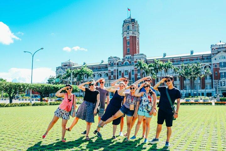 Taipei Old Town - Taiwan Introduction Walking Tour (Tip-Based)
