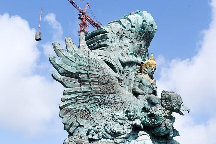 Indonesia: Garuda Wisnu Kencana