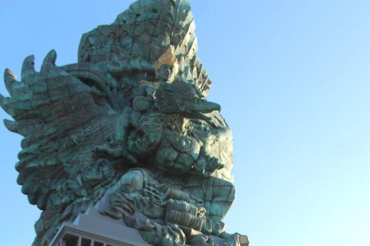 Indonesia: Garuda Wisnu Kencana
