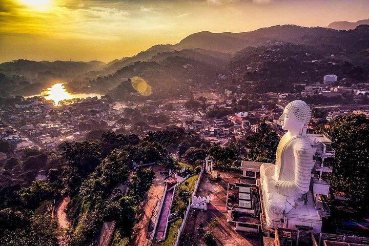 Discover Kandy by Helicopter from Colombo