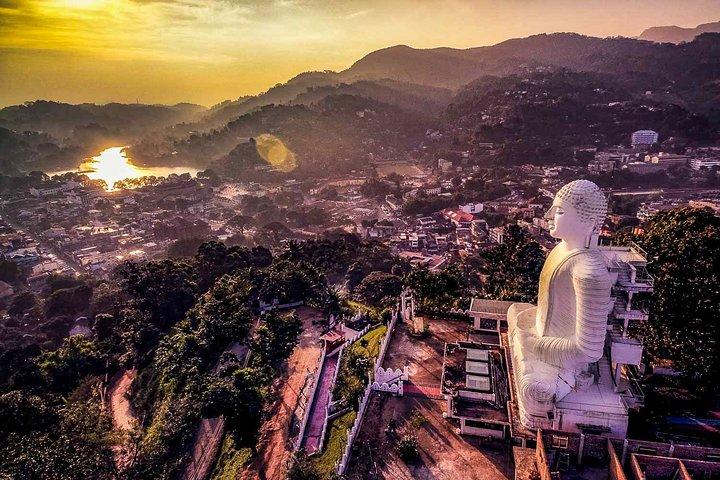 Discover Kandy by Helicopter From Ratmalana