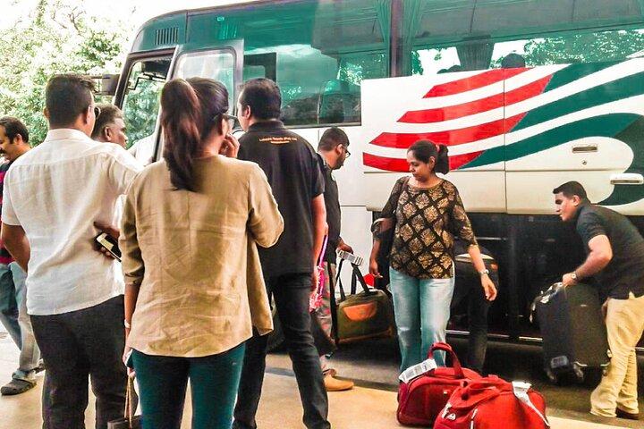 Transfer between Colombo Airport (CMB) and Orient Hotel, Bandarawela