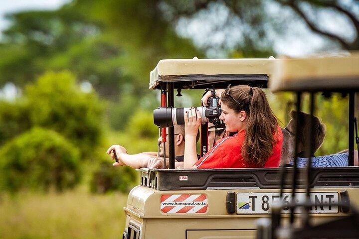 4-Day Mid-Range Lodge Group Tour