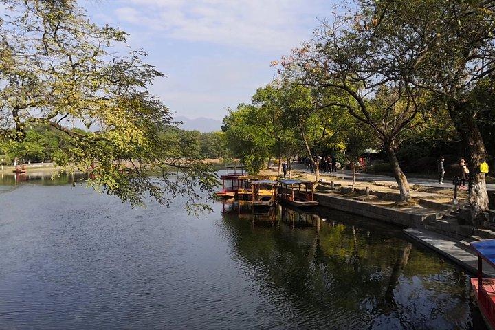 Private Day Tour to Xing'An Water Street and Ling Canal from Guilin