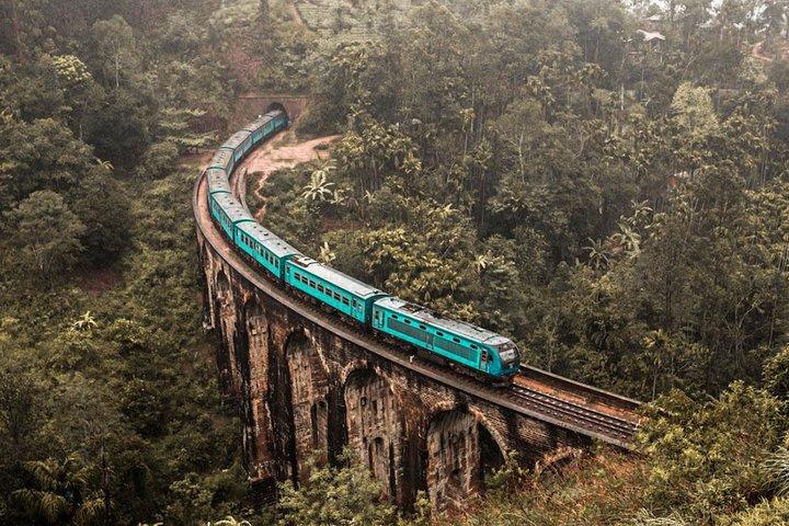 Excursion to Cultural Triangle by Train (8)