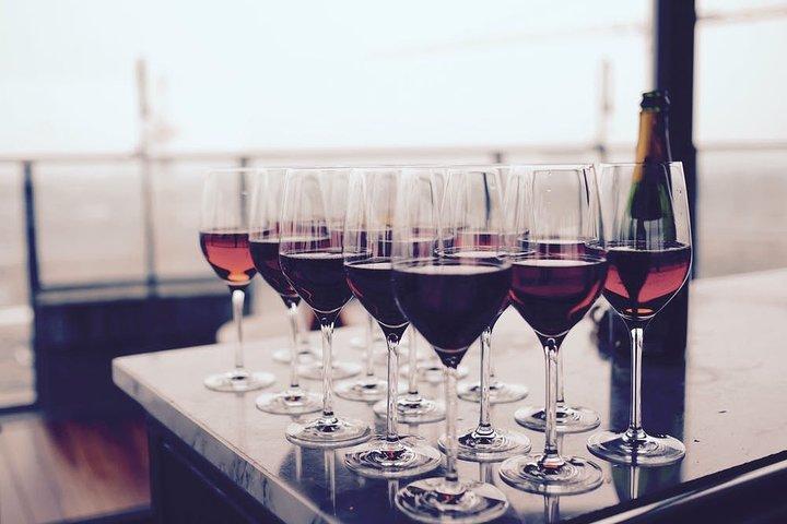 Seville Traditional Tapas and Wine Tour
