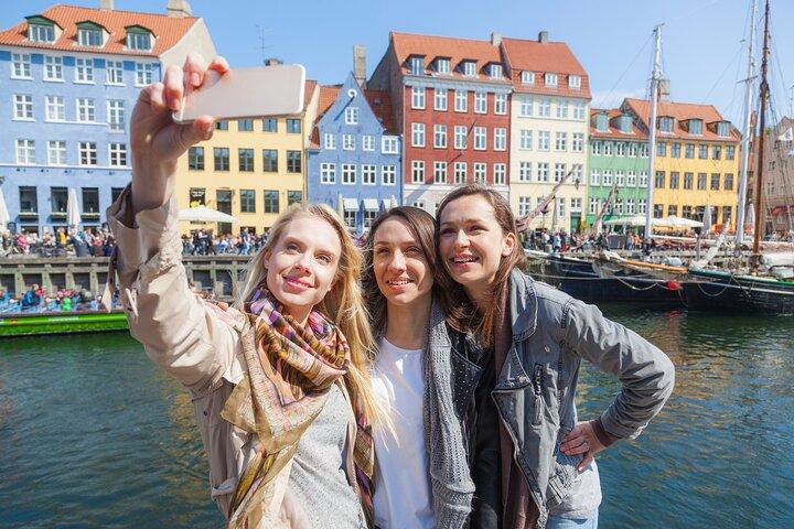 Copenhagen Private Walking Tour: Highlights, Secrets and Pastry
