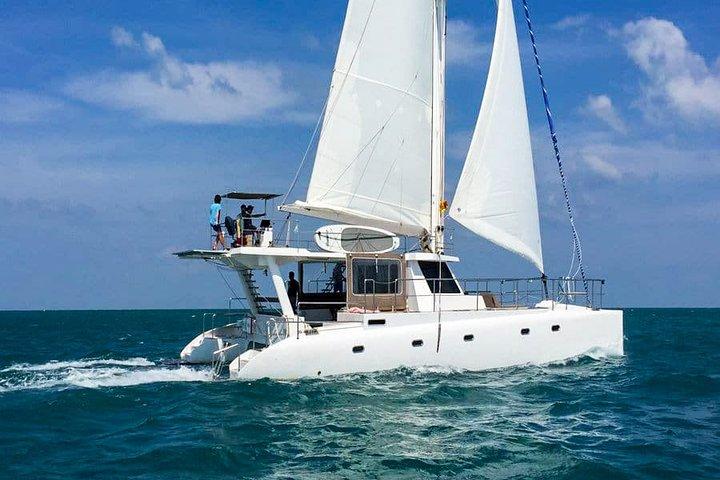 3-Hour Yacht Cruise from Mirissa