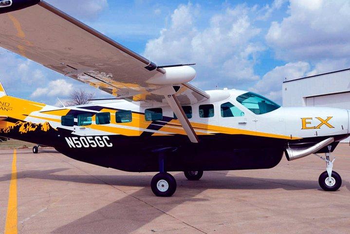 Airplane Transfer between Colombo Airport (CMB) and Katukurunda Airport (KTY)