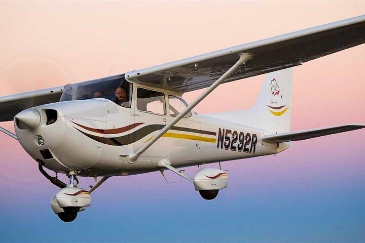 Airplane Transfer between Ratmalana Airport (RML) and Anuradhapura Airport (ACJ)