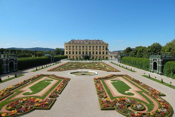 An Architectural insight of Vienna on a Private Tour with a local