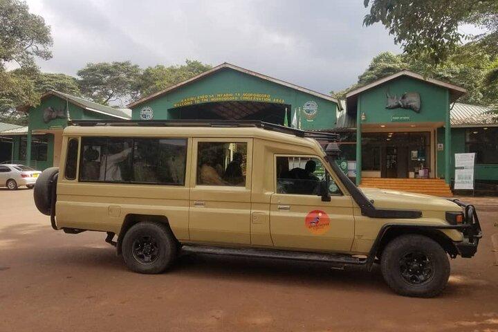 4 Day Tour to Lake Manyara, Ngorongoro Crater and Tarangire