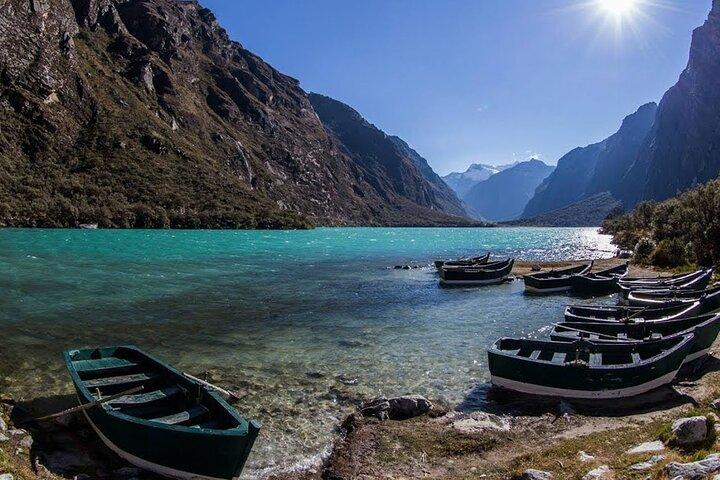 From Huaraz: Llanganuco Lagoon fullday tour