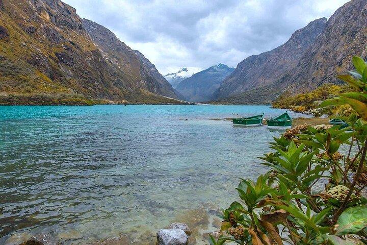 From Huaraz: Llanganuco Lagoon fullday tour