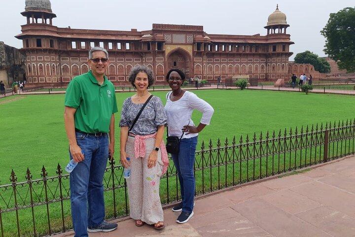 Full Day Agra City Tour with Taj Mahal and Agra Fort