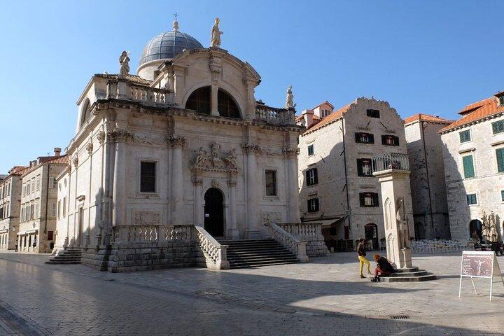 Departure Private Transfers: Dubrovnik to Dubrovnik Airport DBV in Luxury Van