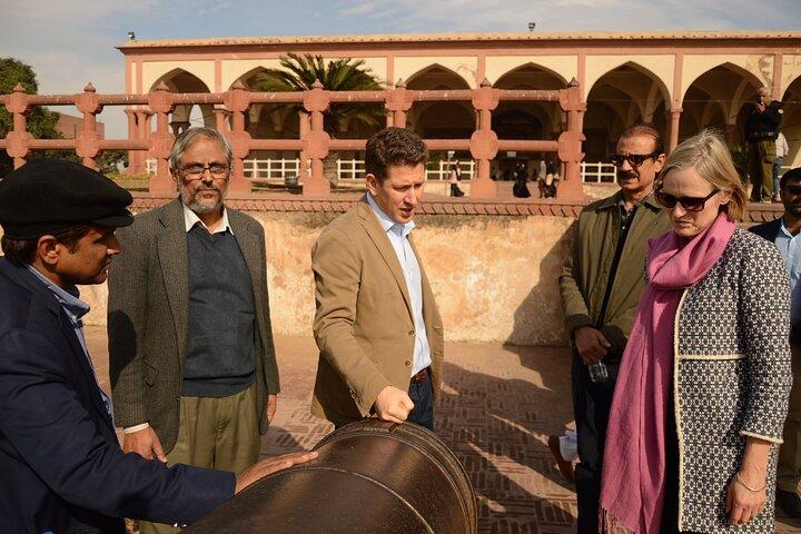 Discover Lahore City With Wagah Border & Lahore Fort - Full Day Trip