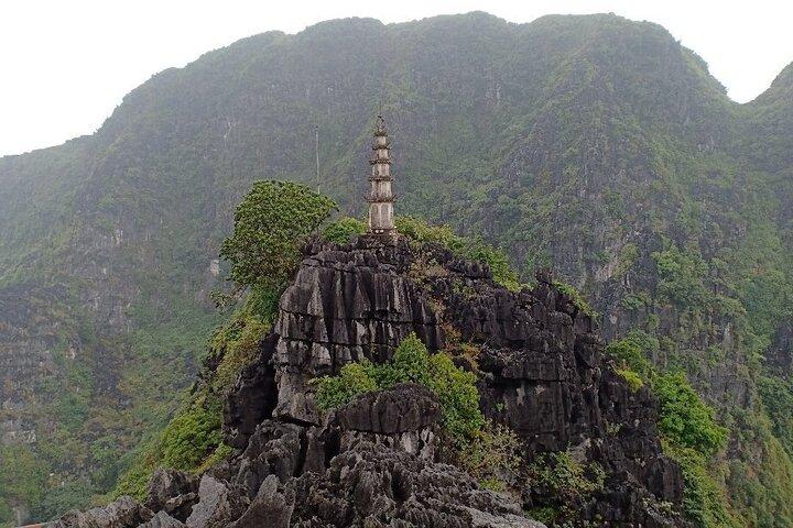 Hoa Lu - Tam Coc: Boat Trip and Bicycle Ride