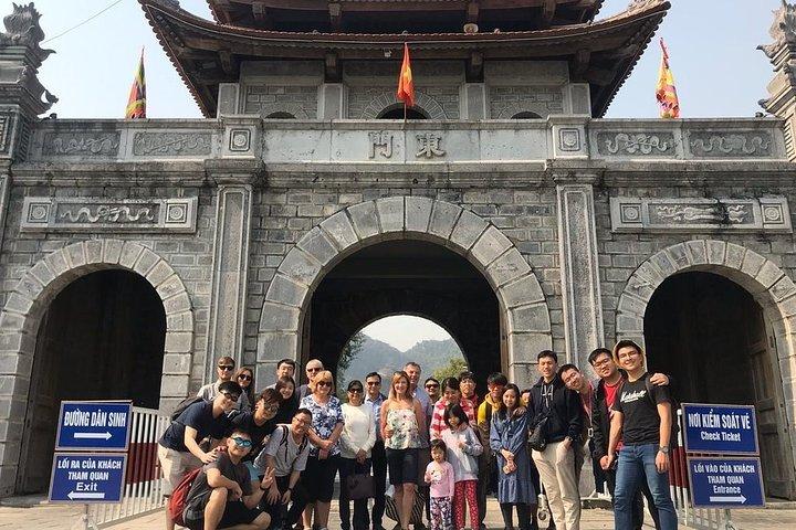 Hoa Lu - Tam Coc: Boat Trip and Bicycle Ride