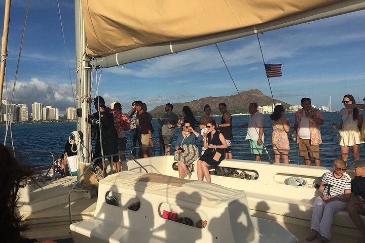Waikiki: Sunset Cruise from Beach & Cocktail Open Bar | Oahu